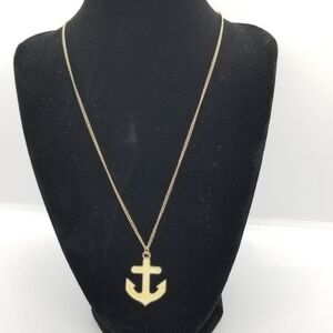 anchor necklace cream light yellow on gold tone chain